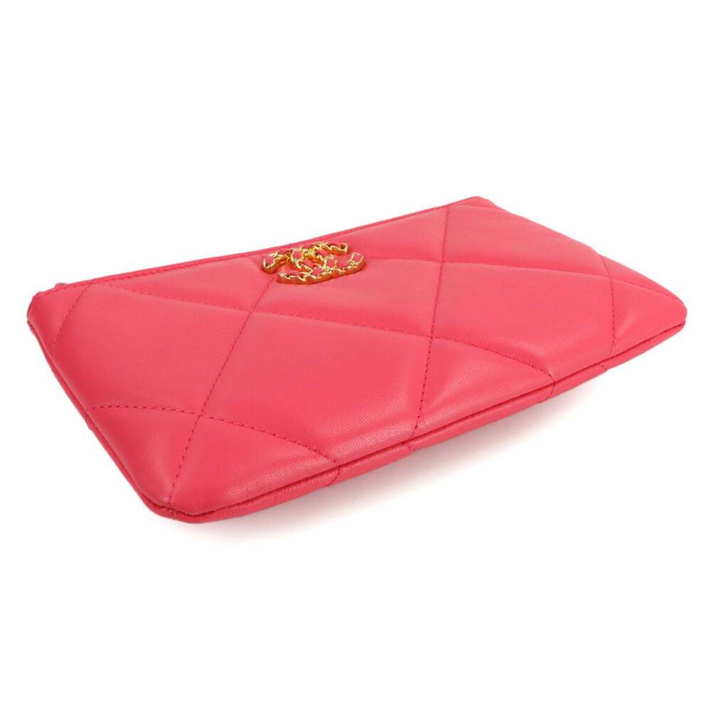 CHANEL Pink Lambskin Leather Pouch - Picture 4 of 8